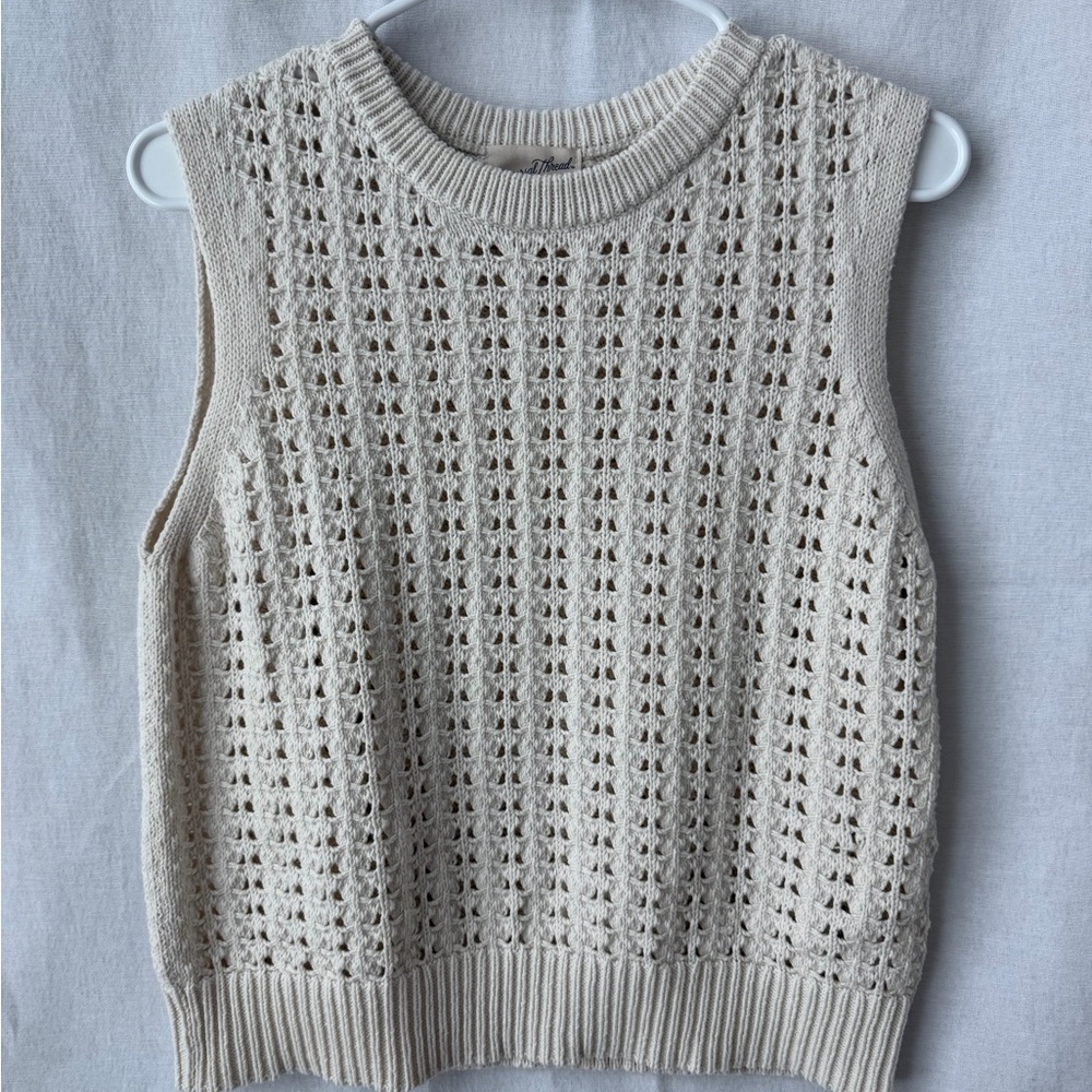 Universal Thread Women’s Openwork Sweater Vest Si… - image 1